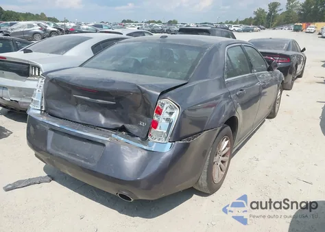 2013 Chrysler 300 Motown z USA, uszkodzony, nr VIN 2C3CCAAG3DH588343